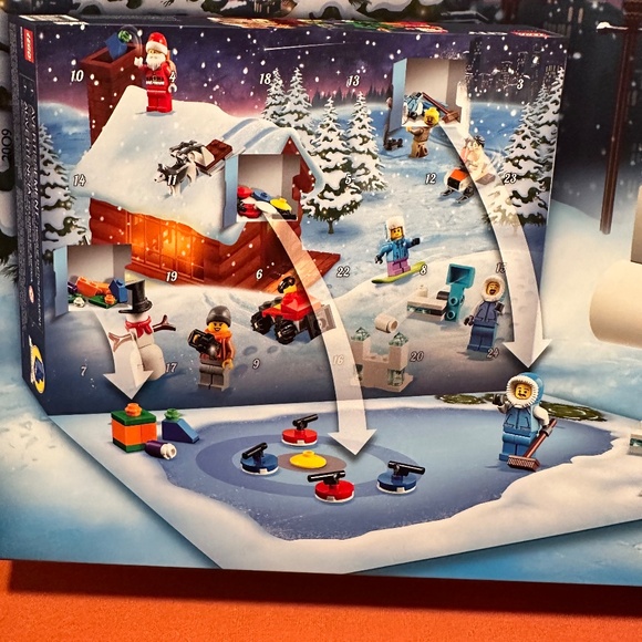 Lego City Advent Calendar 60235 - Picture 5 of 15